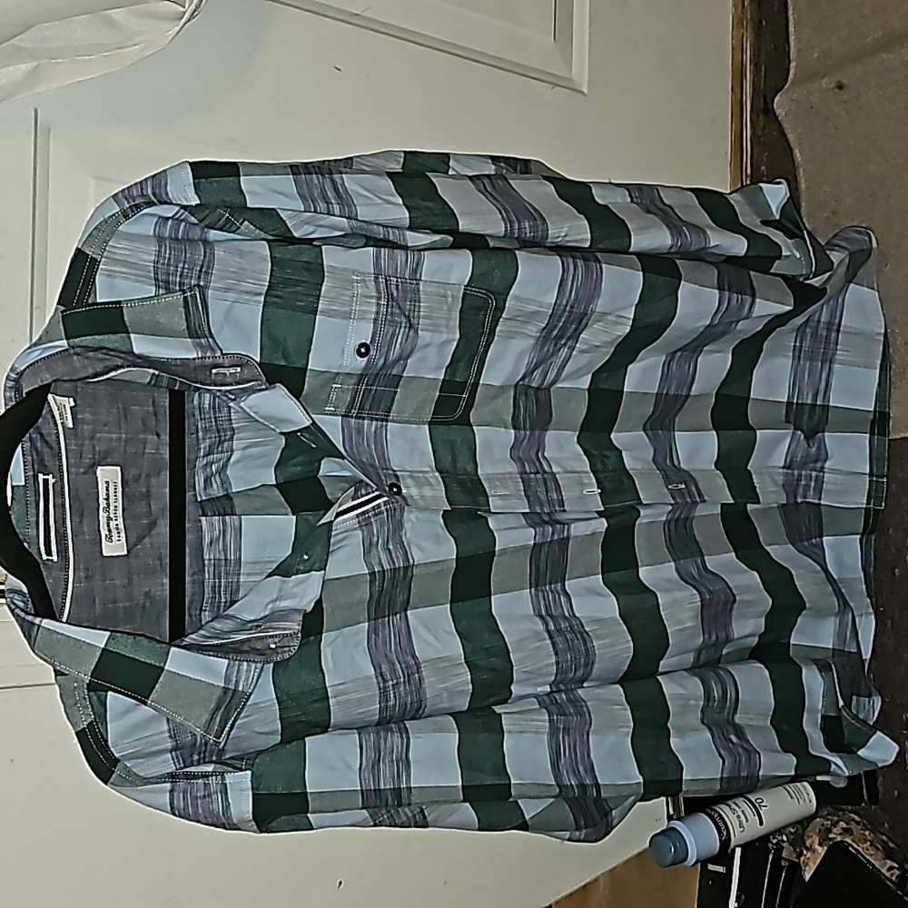 Tommy Bahama 2XLB button front cotton/lyocell shirt.